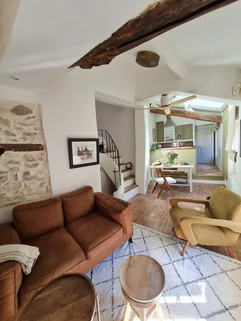 5* Rated Apartment with Rooftop Terrace - Image 1