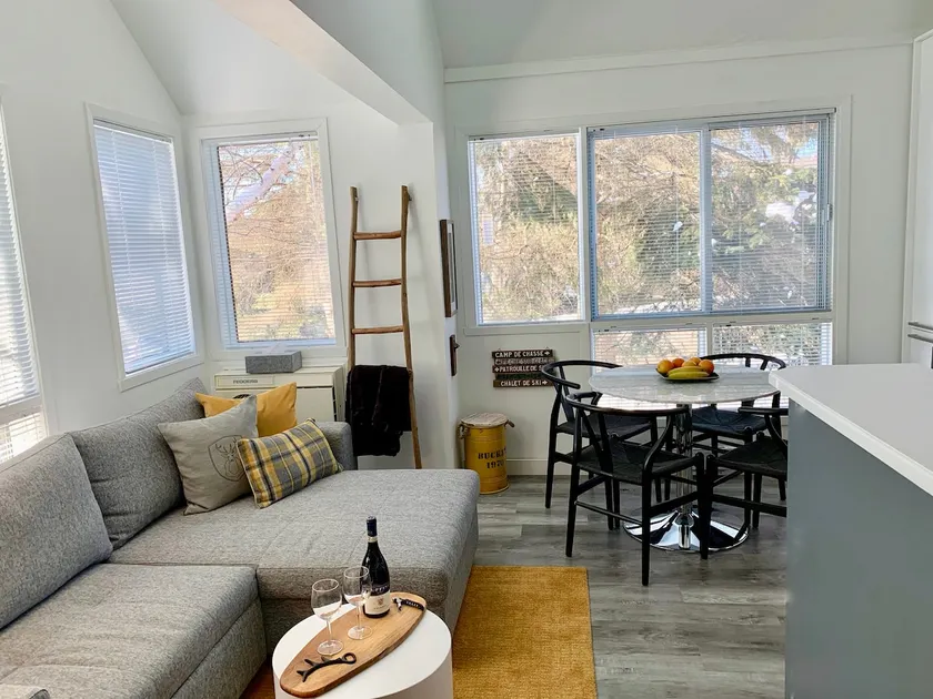 Crisp, Clean, Chic & Cozy Village Retreat with AC - Image 1