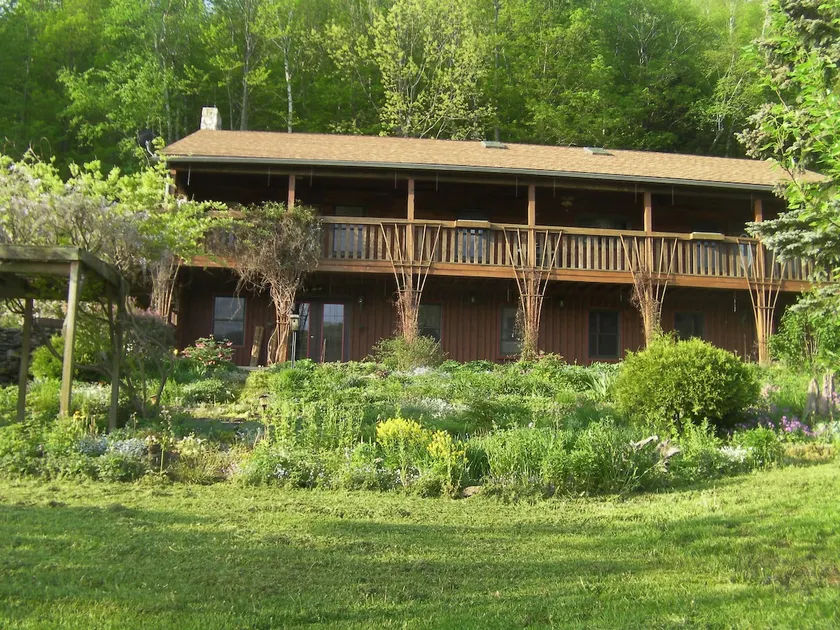 Reynolds Farm Lodge - Image 1