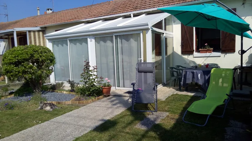 Pleasant 50 m2 house in Dives located facing south - Image 1