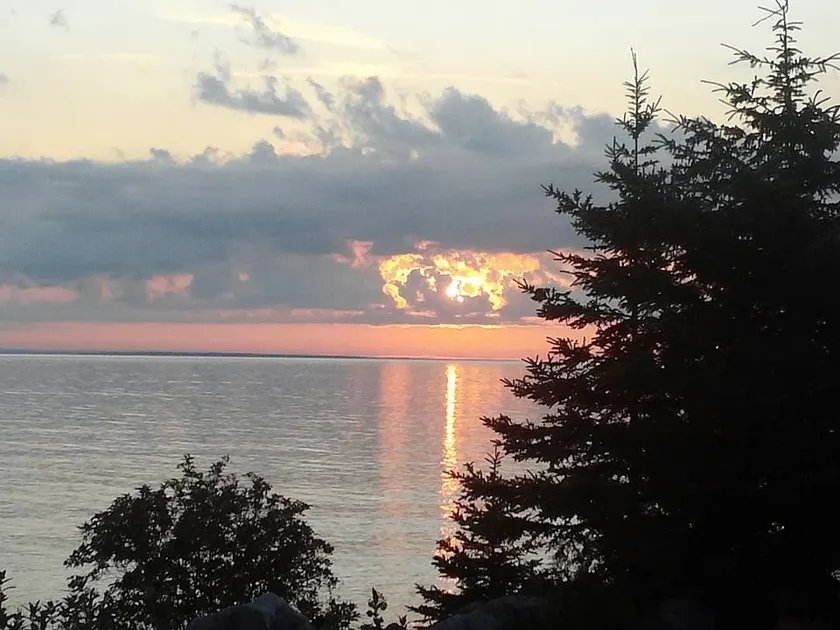 The Bhombay Beach House on Sandy Lake Huron~! - Image 1