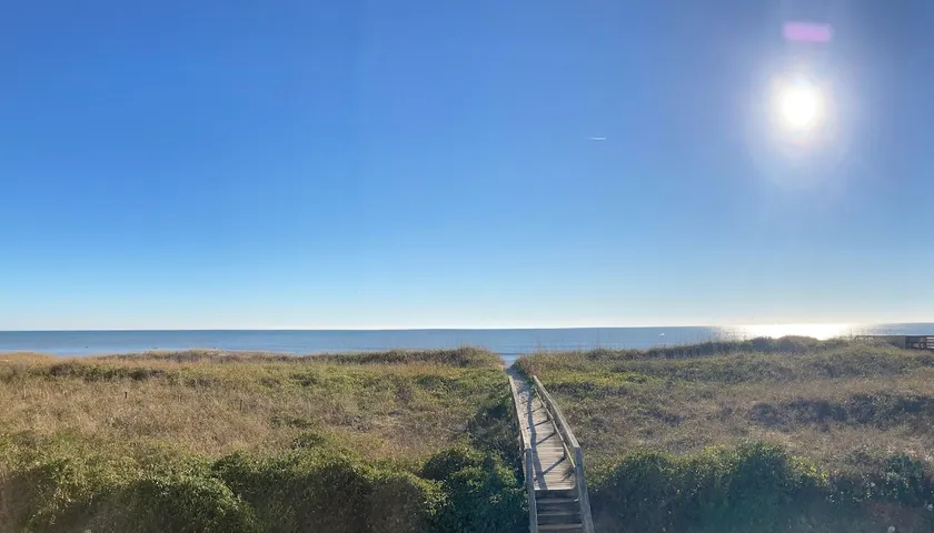 Oceanfront Condo-1A-Pet Friendly! Linens Provided! - Image 1
