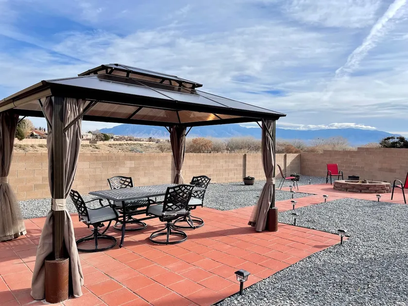ABQ Home Overlooking Mountain- Near Sandia Tramway + Balloon Fiesta  - Image 1