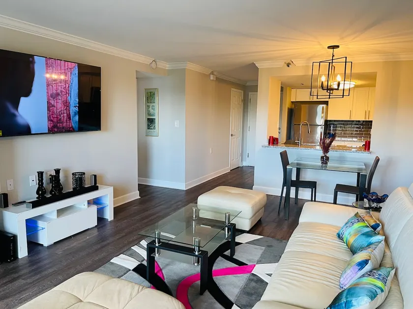 ATL High-Rise in Buckhead with free wifi & parking - Image 1