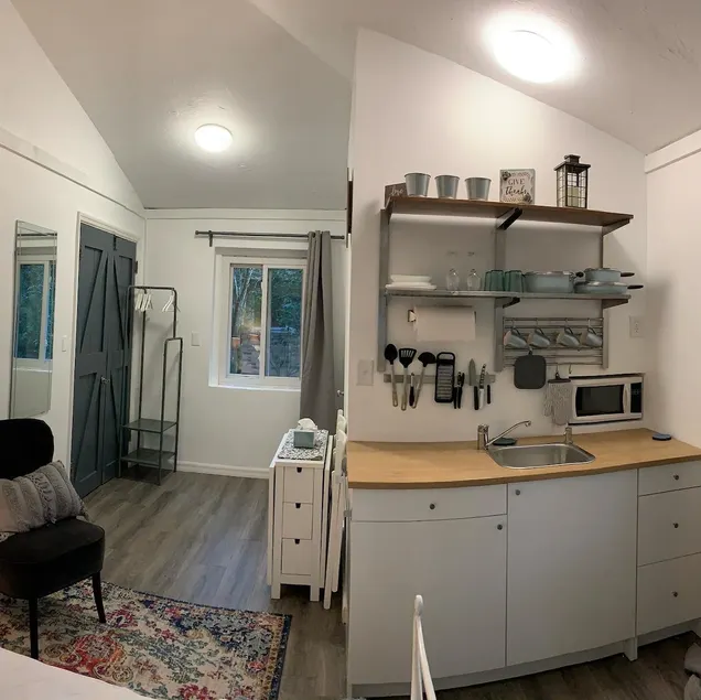 Private Garden Studio - Image 1
