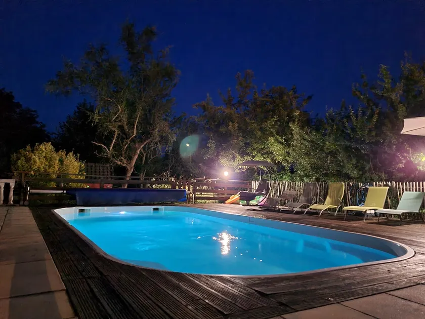 cottage with pool - Image 1