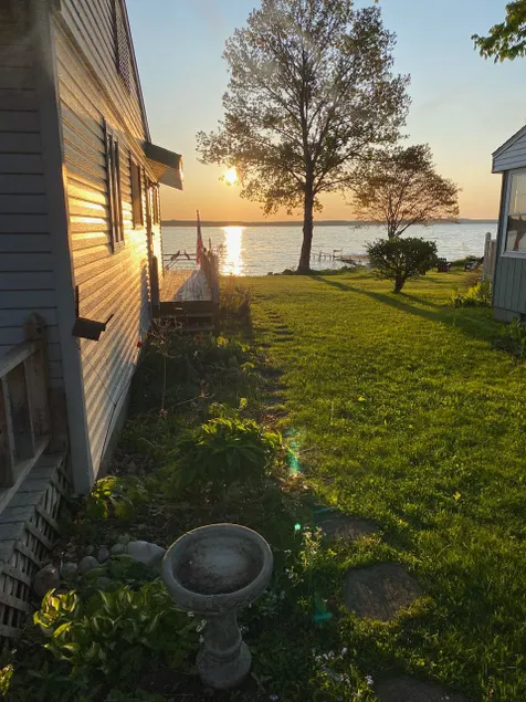 3 bedroom Lake Cottage Retreat - Image 1