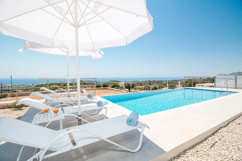 Gregorys Luxury Villa in Kallithea - Image 1