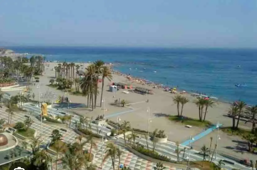 Apartment with free parking in downtown Almuñécar - Image 1