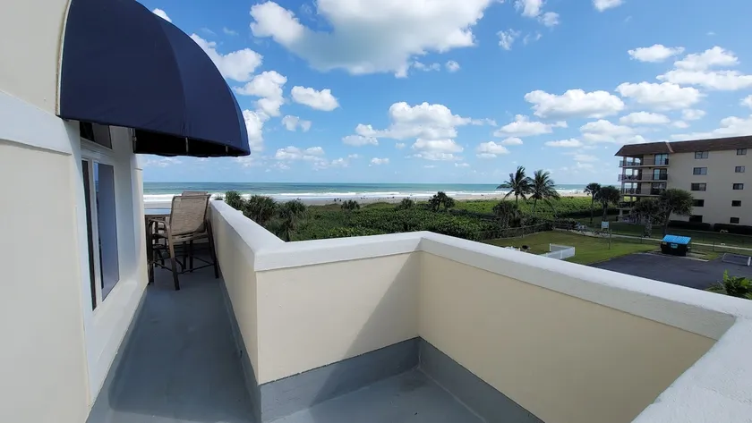 Amazing 2 /2 Beachside Get Away w/Nice Ocean View! - Image 1