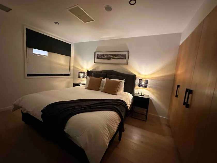 Palko - Luxury In the City - Image 1