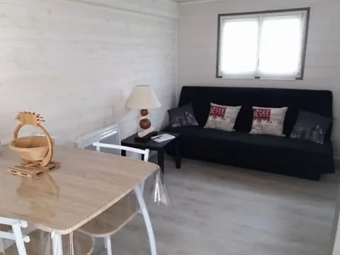 small cottage at marcelline's - Image 1