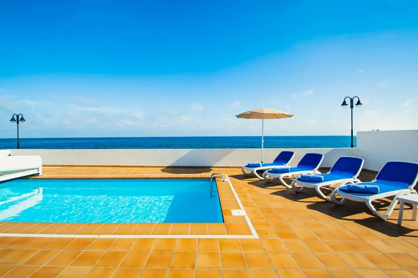 Nice house with pool in Arrieta facing the sea - Image 1