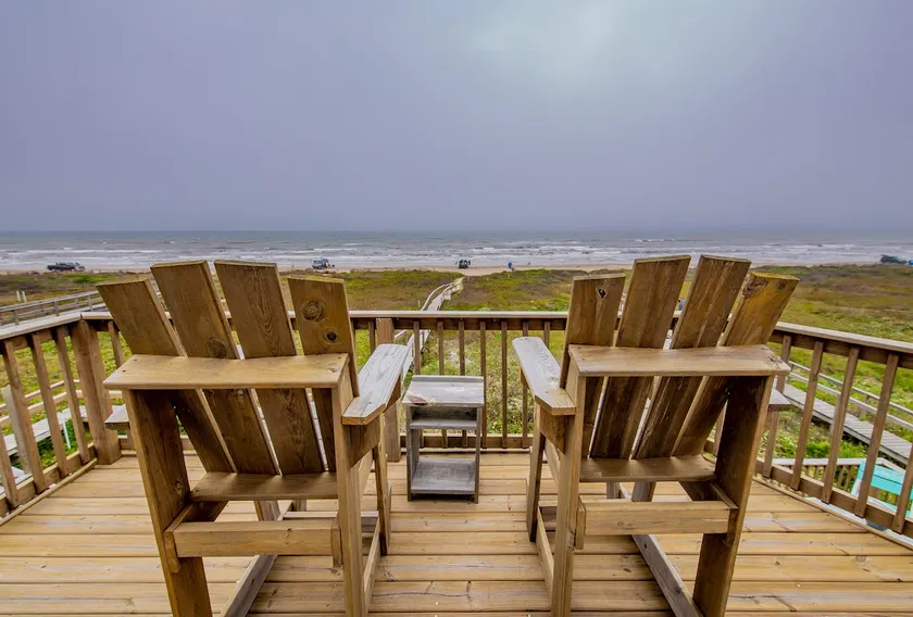 FRONT ROW SEATS TO THE GULF OF Mexico! There's No Better View  TOTAL RENOVATION - Image 1