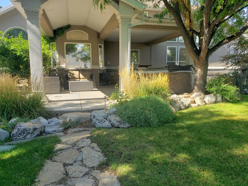 Gorgeous Mansion - Amazing Views, Pickleball, HUGE - Image 1