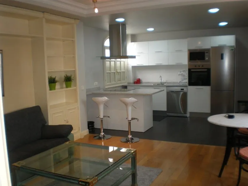 Penthouse in the center UAT00614 - Image 1
