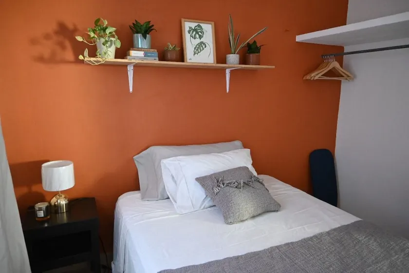 Room 8. Centrally located and comfortable apartment - Image 1
