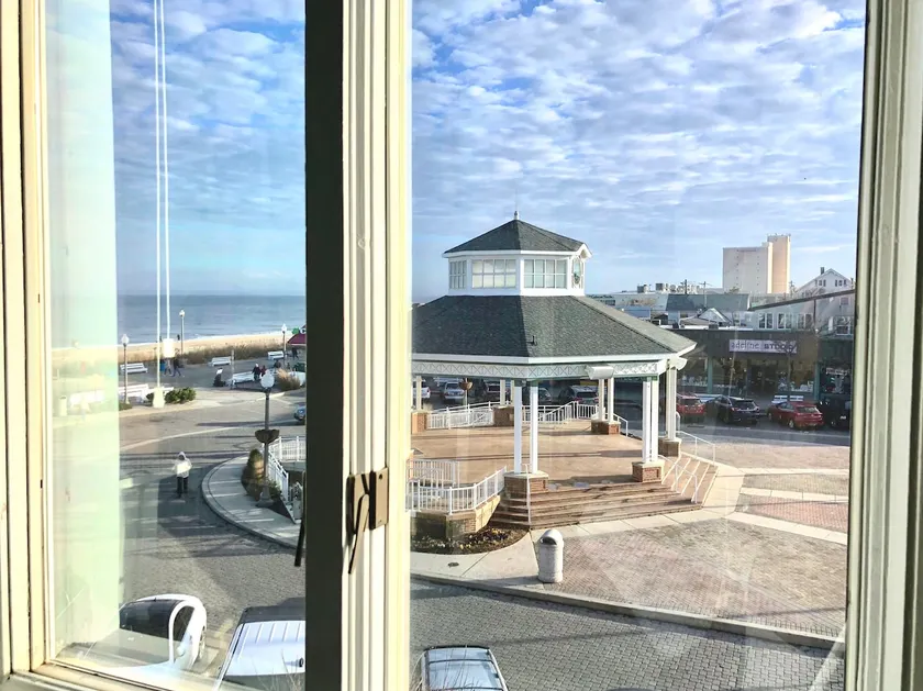 Rehoboth Ave Boardwalk, Beach & Bandstand Views U2 - Image 1