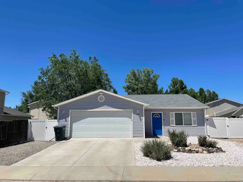 Cozy home, easy access to downtown and Lunch Loops - Image 1