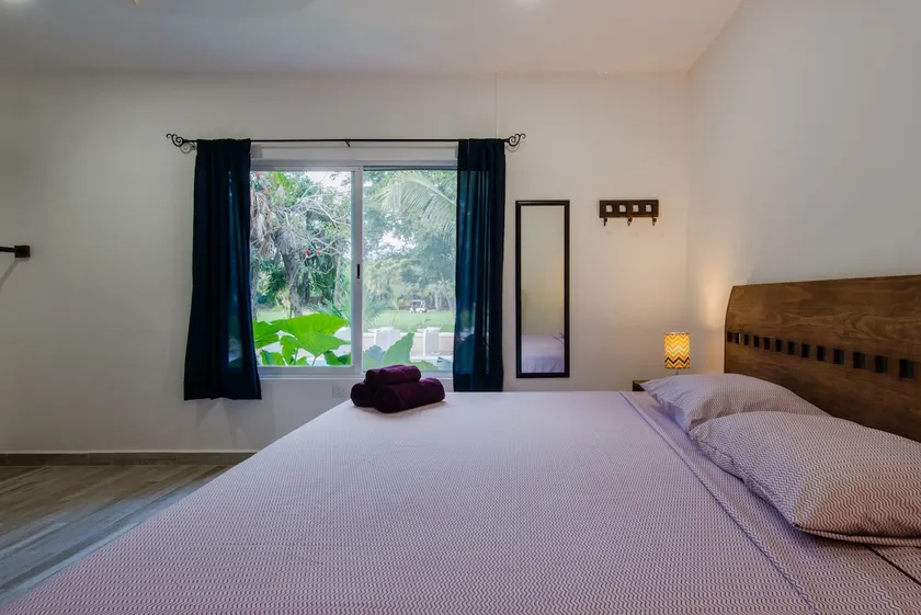 ★Bright Studio, Kitchenette, A/C, Pool, Wifi, Near the Beach★ - Image 1