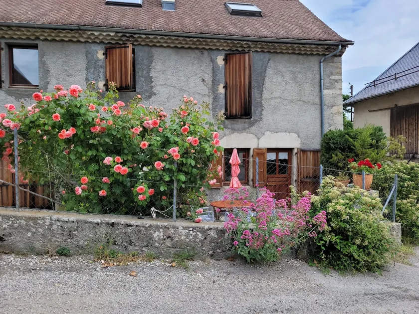 Nice stop on the vacation route. - Image 1