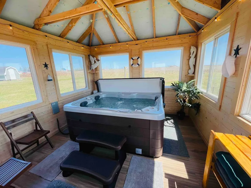 Rest Ashored by Memory MakerCottages with Hot-tub! - Image 1