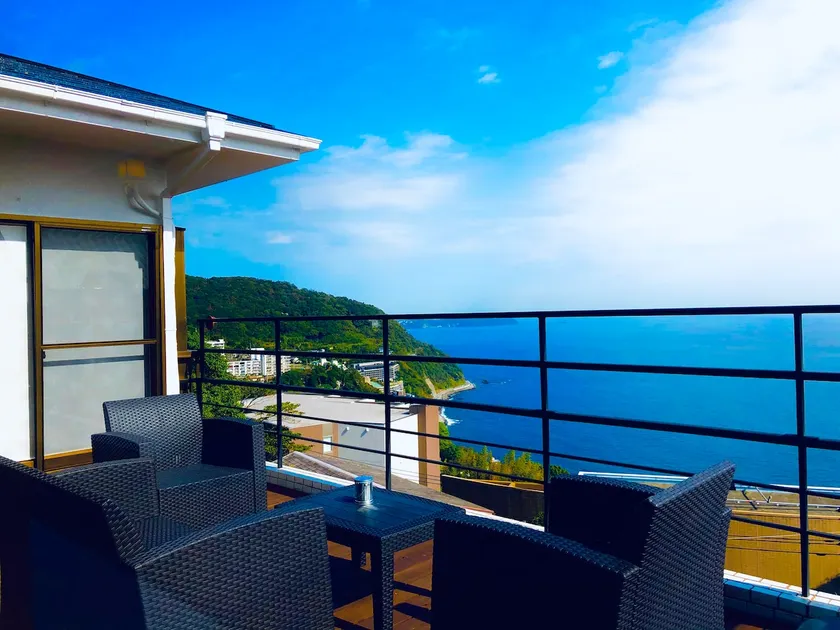 ShenSHEN Rehai Ocean View Villa Hotel and Sun Zhengyi as neighbors facing the sea with private terrace for up to 14 people - Image 1