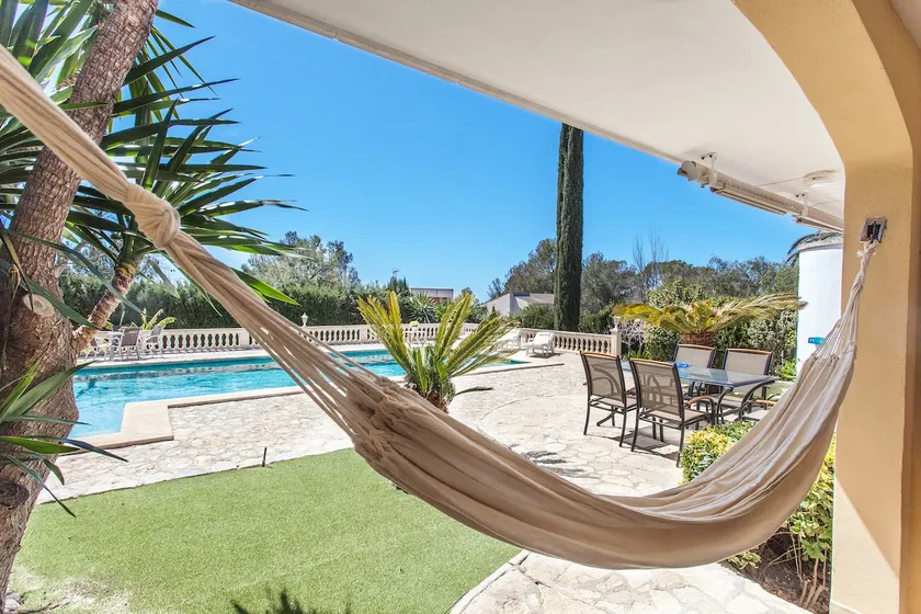 Villa Orient, 12 pax, pool, Wifi, AACC - Image 1