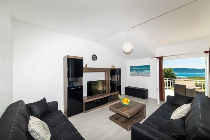 Apartment Rotim - Image 1