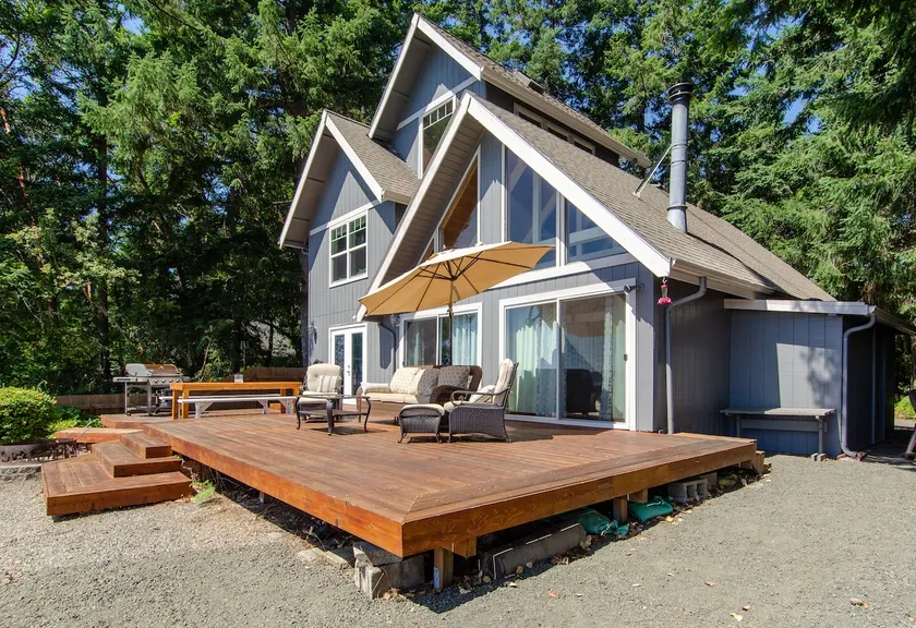 Stretch Island Hide-Away - Image 1
