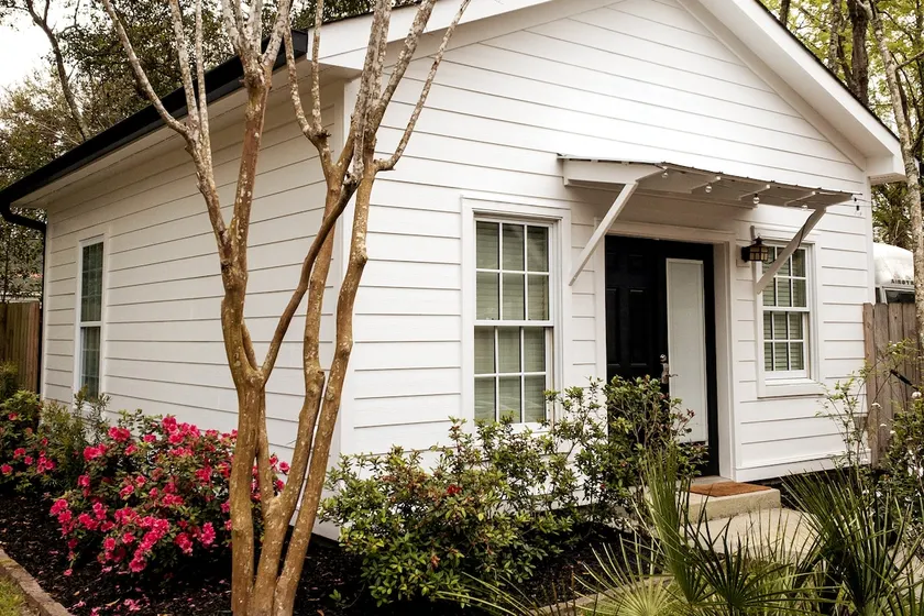 Private 1/1 Old Mt Pleasant/Shem Creek Bungalow - Image 1
