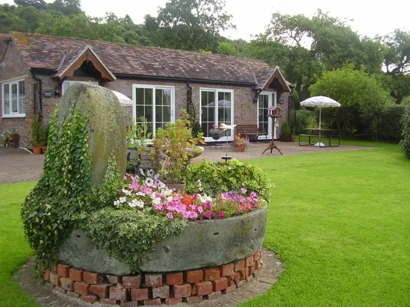 Dovecote Cottage - Image 1