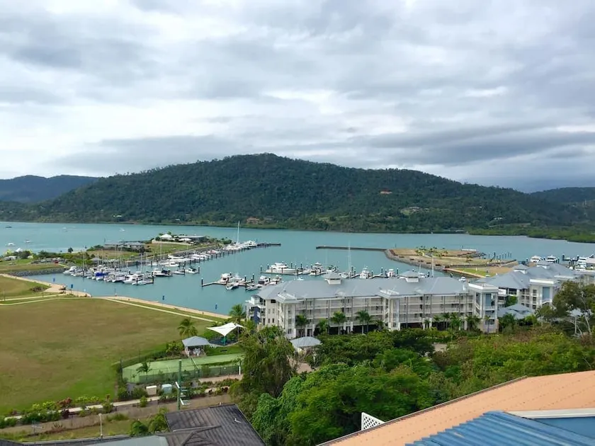 Airlie Beach SEA VIEW Studio with Free WIFI - Image 1