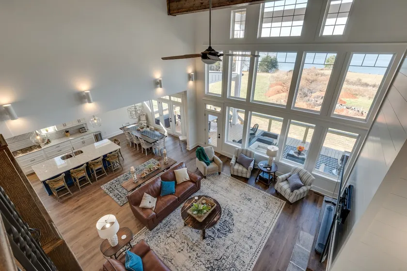 Beautiful Tim's Ford Lake House (Sleeps 20) - Image 1