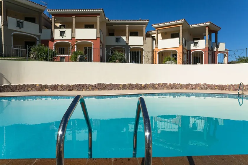 Apartment in residence with swimming pool. Fantastic. - Image 1