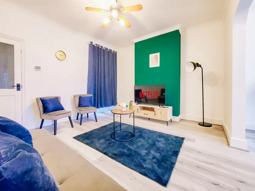 ✪Cosy Home✪ Near NEC, BHX, Bullring & Solihull - Image 1