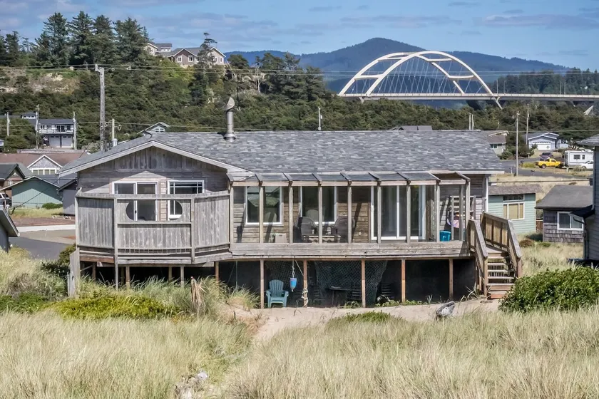 Oceanfront Cozy Cabin with Private Backyard Beach - Image 1