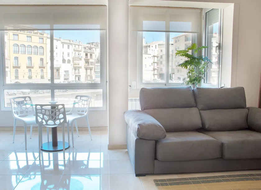 Cardona Tourist Apartments, Family apartment. - Image 1