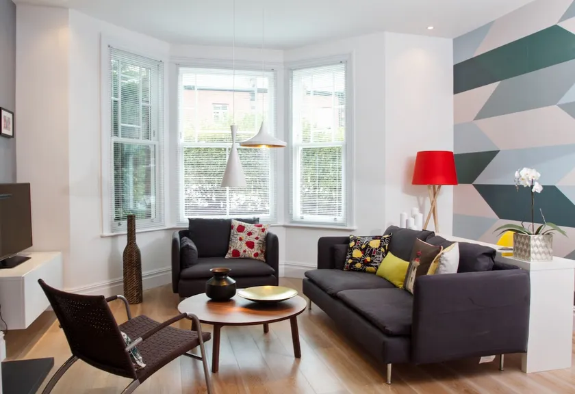 STUNNING Brand New Apartment - Image 1