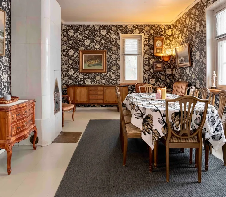 Detached house near the city center approx. 180 m2 - Image 1