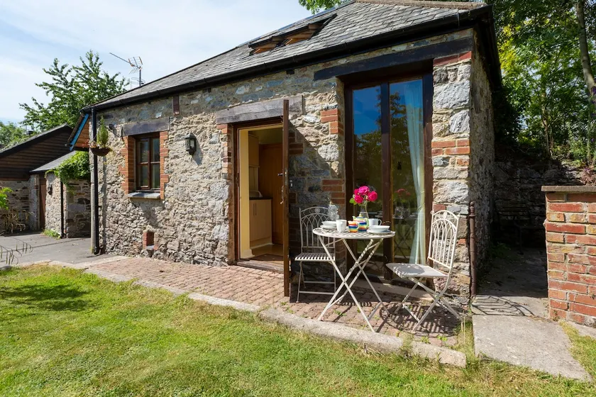 Annex Ample of Beauty, Dartmoor, Devon - Image 1