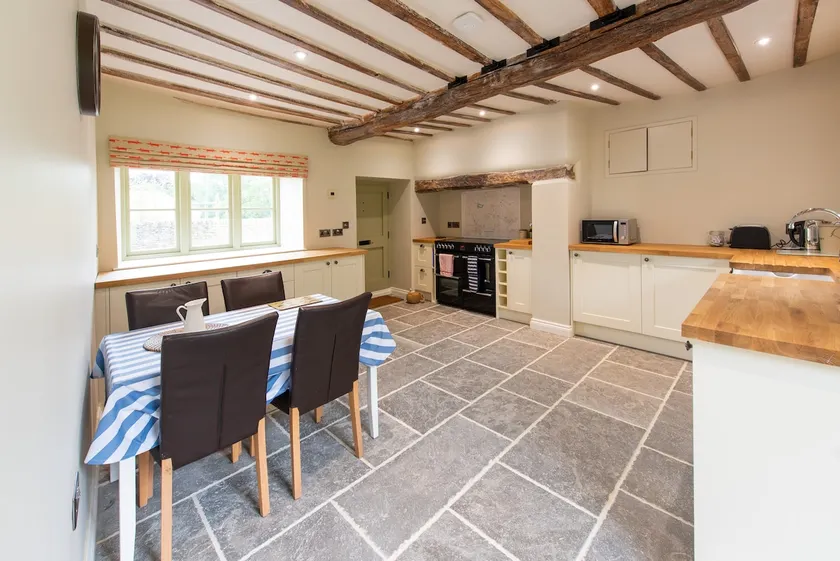 Beautiful Grade II Listed Barn Conversion - Image 1
