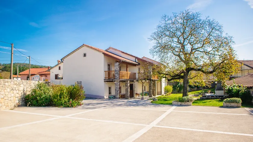 ana pravca, Karst holiday home - Image 1