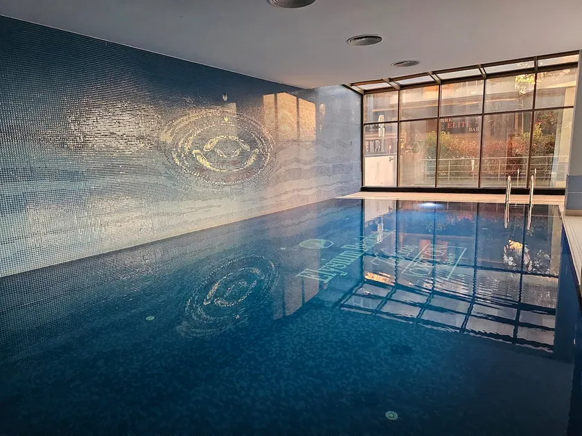 Taksim Premium Suit with Sauna and Pool Access - Image 1