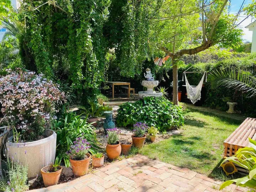 Charming apartment 10 minutes walk from the beach - Image 1