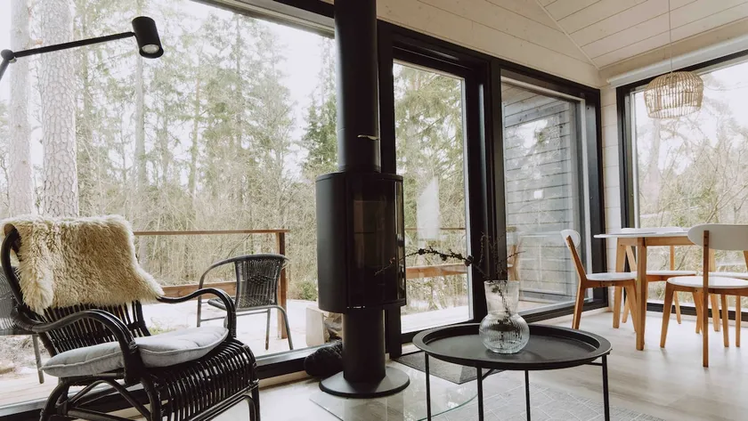 Modern villa with sauna and fireplace - Image 1