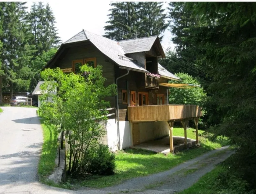 Lovely chalet in Alps - Image 1