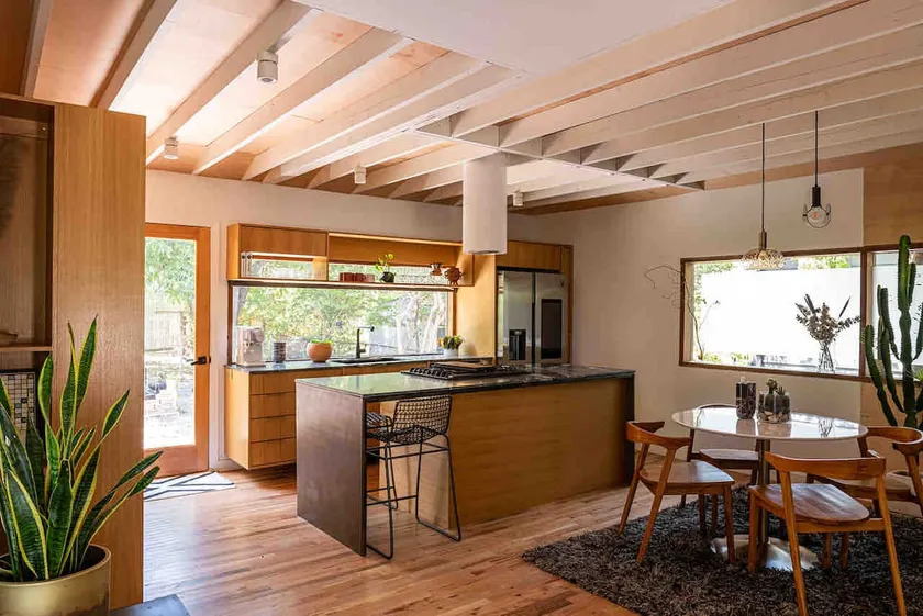 Oak&light | Elmwood retreat - Image 1