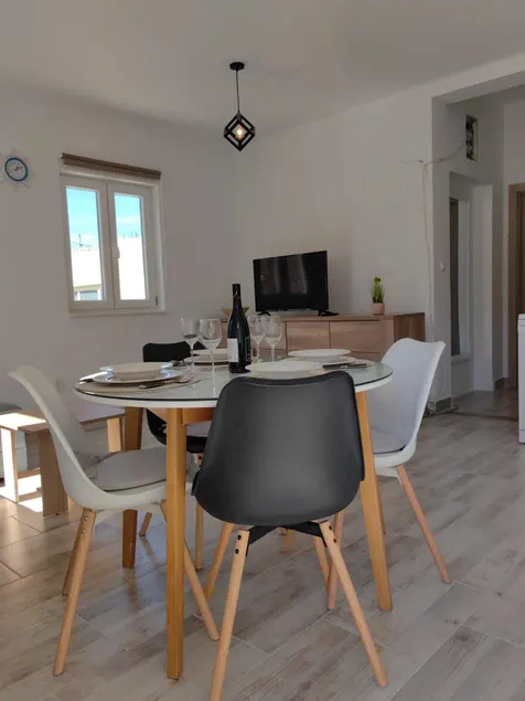Apartment Marija, new 1BD apt with free parking - Image 1
