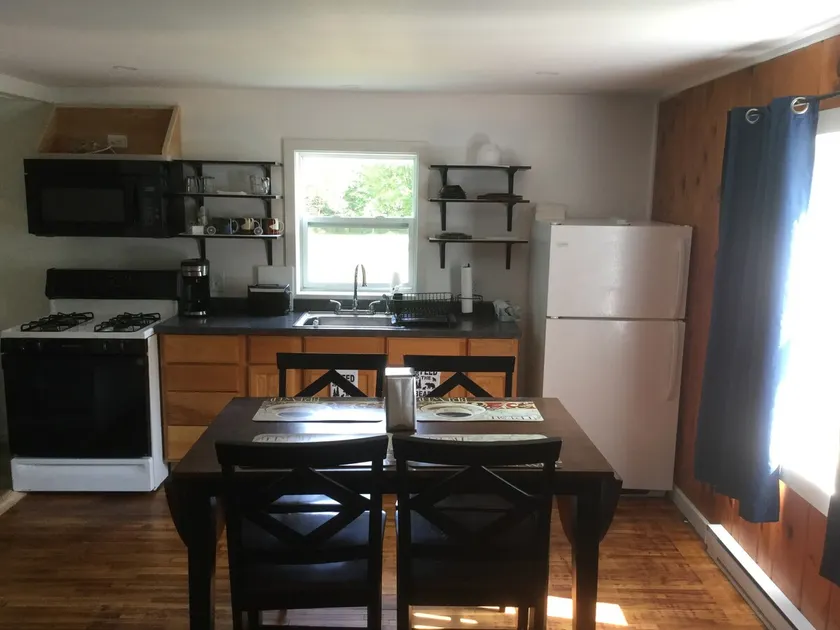 PMD apartments “UPSTAIRS” - Image 1